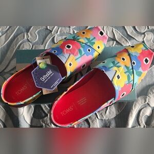 TOMS Women's Colorful Floral Loafers
